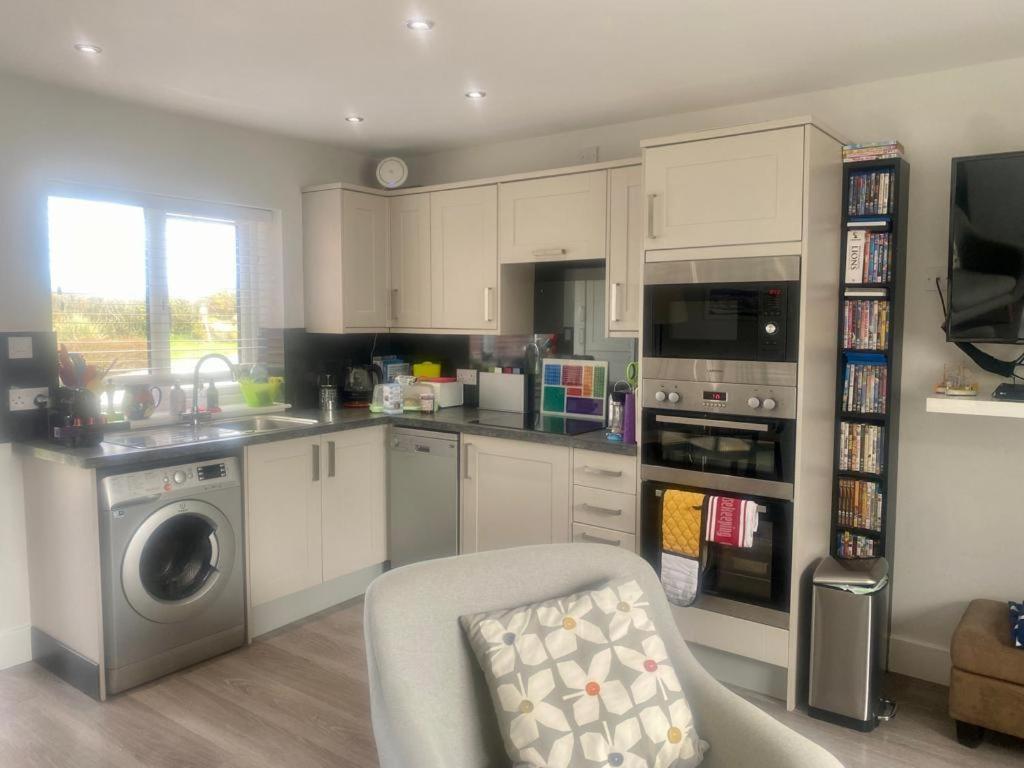 2 Bedroom Cottage sleeps 4, with Pool Use, Sennen Buitenkant foto