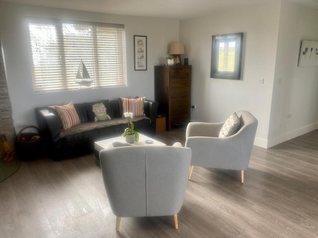 2 Bedroom Cottage sleeps 4, with Pool Use, Sennen Buitenkant foto