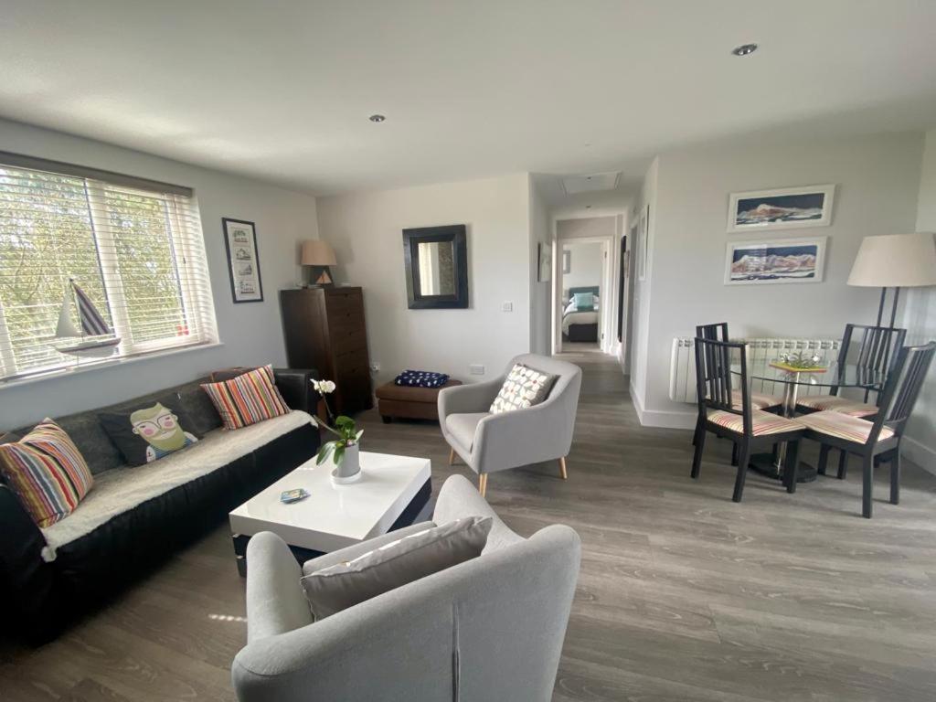 2 Bedroom Cottage sleeps 4, with Pool Use, Sennen Buitenkant foto