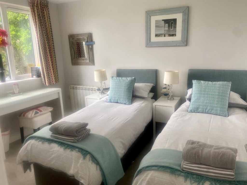 2 Bedroom Cottage sleeps 4, with Pool Use, Sennen Buitenkant foto